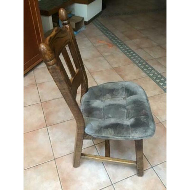 Eettafel met 6 stoelen