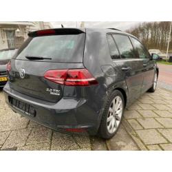 Volkswagen Golf 2.0 TDI 140pk BlueMotion Techn. Highline sch