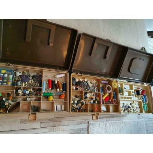 Antiek / Vintage / Retro Gevulde naaidozen / Naaibox €25 pst