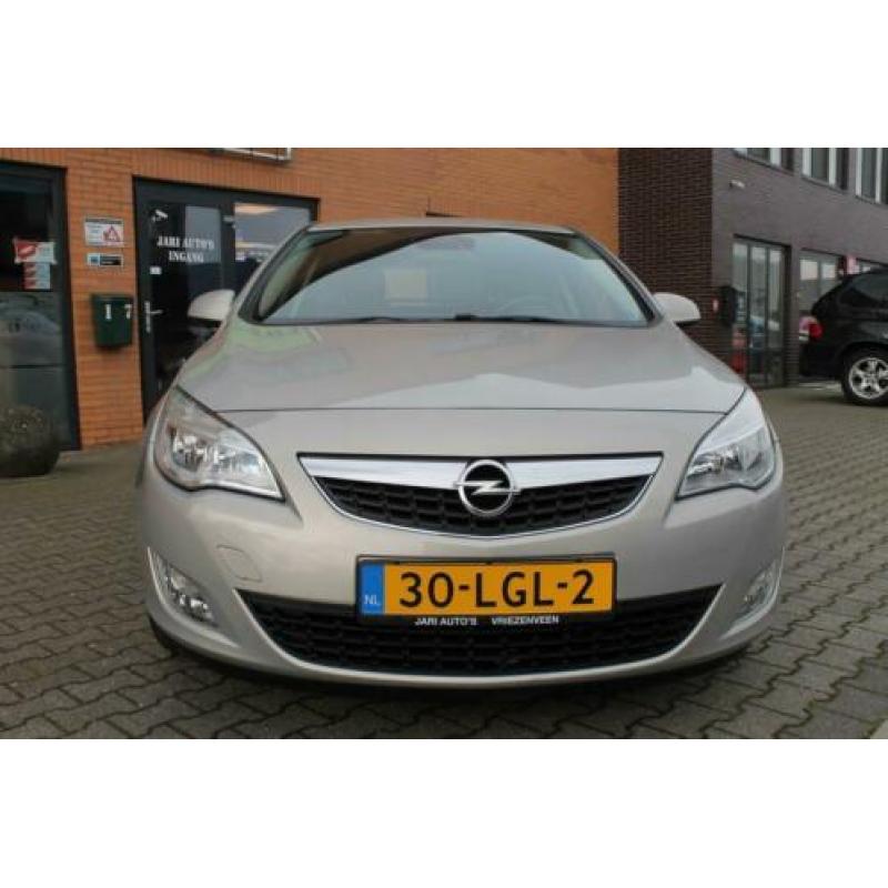 Opel Astra 1.6 Edition Clima, Zgan Dis riem (bj 2010)