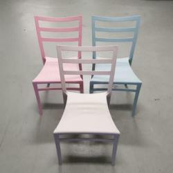 82 x Stapelstoelen restaurant stoelen vintage PP stoel 147