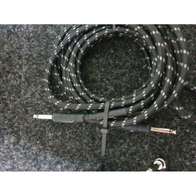 Uitverkoop!! 4 instrumentkabels voor €40,-!