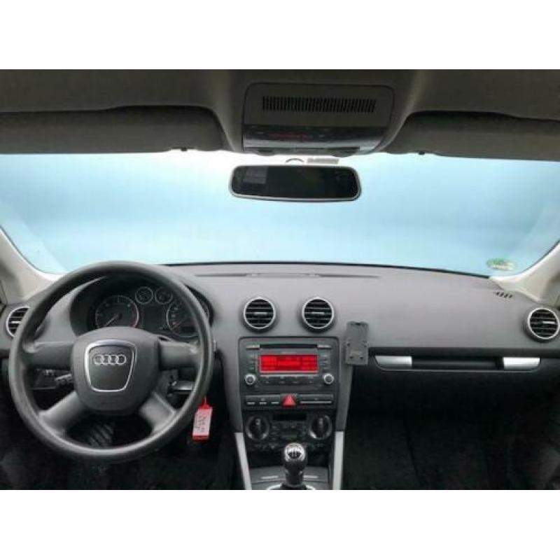 Audi A3 Sportback 1.9 TDIe Attraction Business Edition Cruis