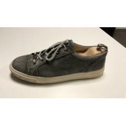 Mooie grijs leren sneakers van Gino-B maat 44