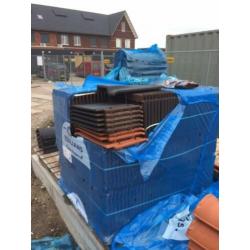 Restant nieuwe dakpannen zwart