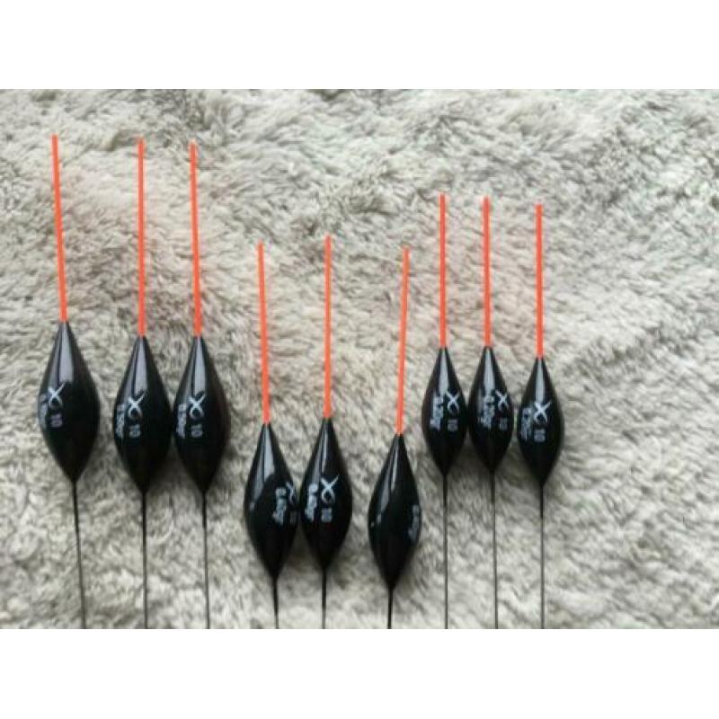 adv 265 / NIEUW serie 9 dobbers MATRIX