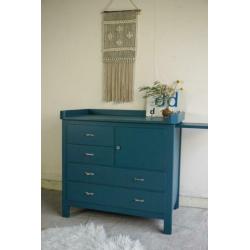 Vintage commode