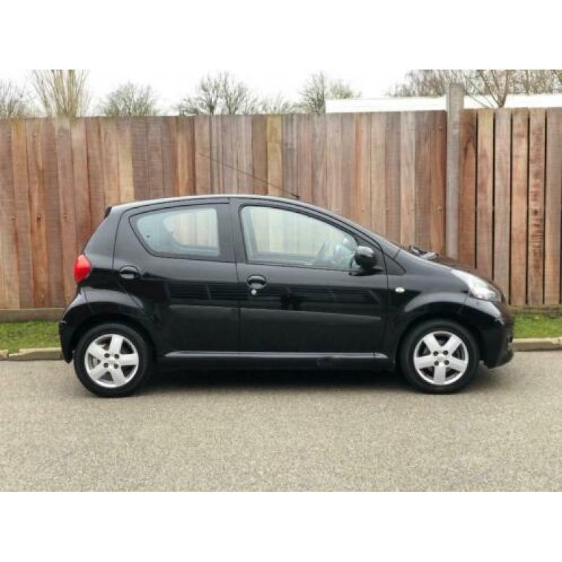 Toyota Aygo 1.0 Vvt-i Sport 5Drs Airco Lm Velgen APK+NAP!