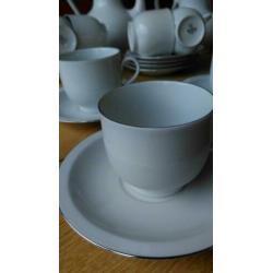 Thee Koffie servies van mooi porselein.