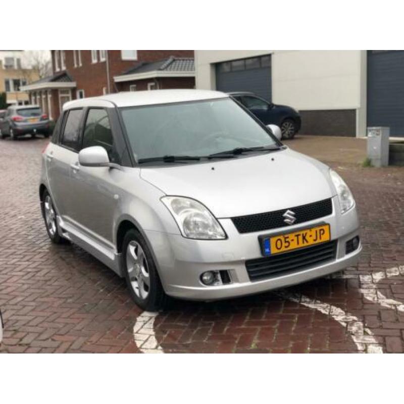 Suzuki Swift 1.3 Shogun NW APK/5DRS/AIRCO/NAVI ETC..