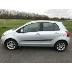Toyota Yaris 1.3 16V Vvt-i 5DR 2006 Grijs