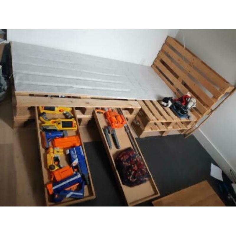 pallet bed