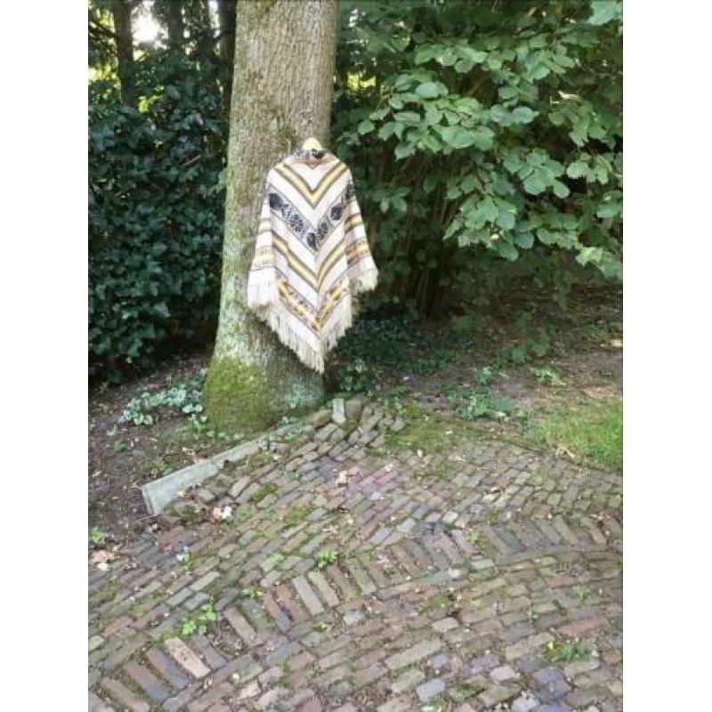 Prachtig vintage: mooie poncho in goede staat