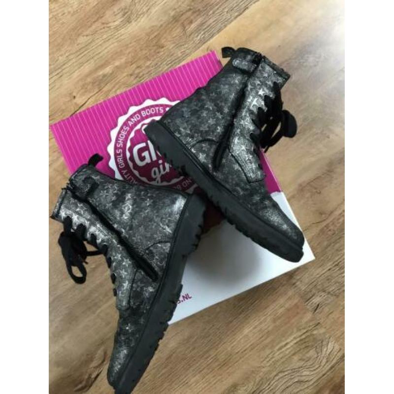Mooie zwart/zilver laarzen van Giga Girls/Shoes maat 36