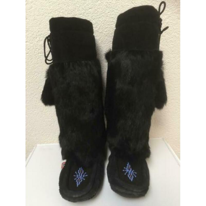 zwarte "indianen laarzen" mt 37 van suede en (fake) fur