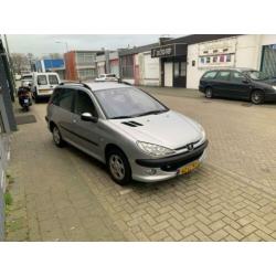 Peugeot 206 SW 1.4 XS Met Airco, NAP en een nieuwe APK!