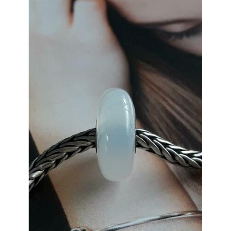 Witte Agaat van Trollbeads. (retired)