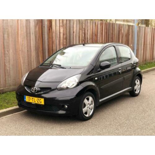Toyota Aygo 1.0 Vvt-i Sport 5Drs Airco Lm Velgen APK+NAP!