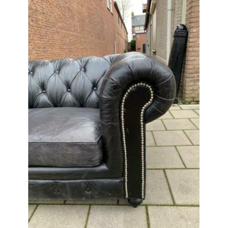Stoere Chesterfield bank vintage zwart GRATIS BEZORGD!