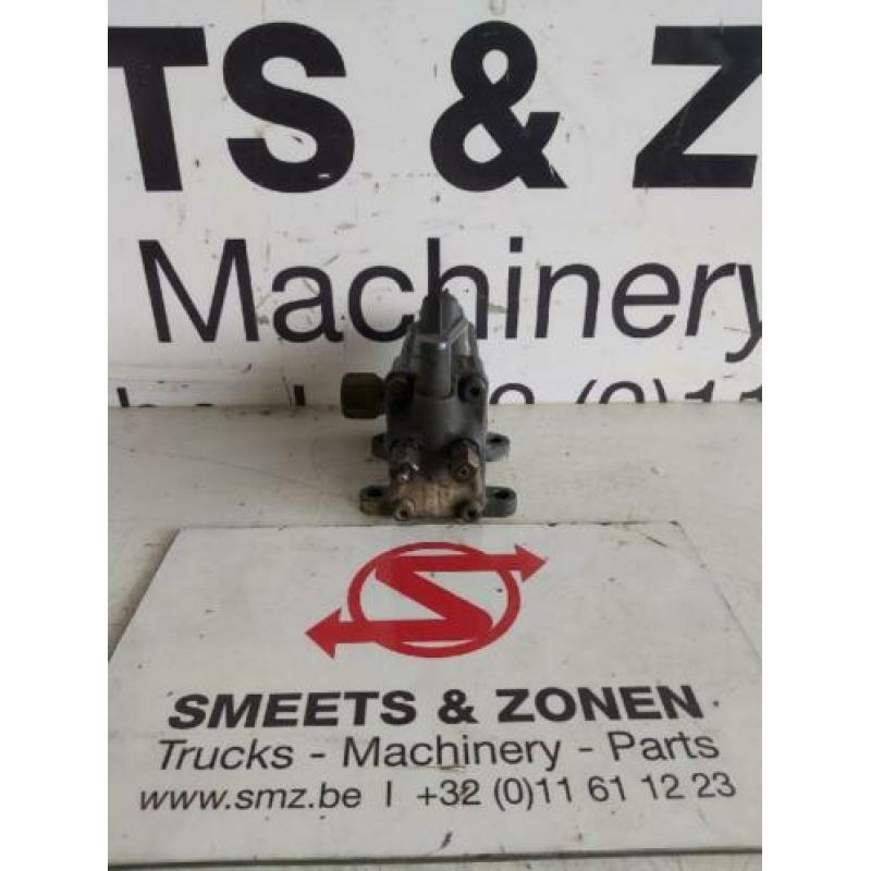 Occ Hydraulische cabinepomp Actros