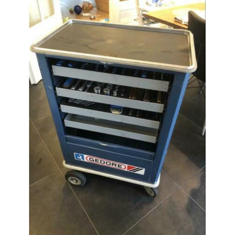 Gedore gereedschapswagen gevuld