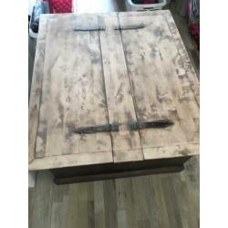 Koloniaal houten tafel/kist