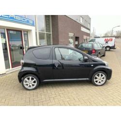 Toyota Aygo 1.0-12V Dynamic Navigator / Airco / Navigatie /