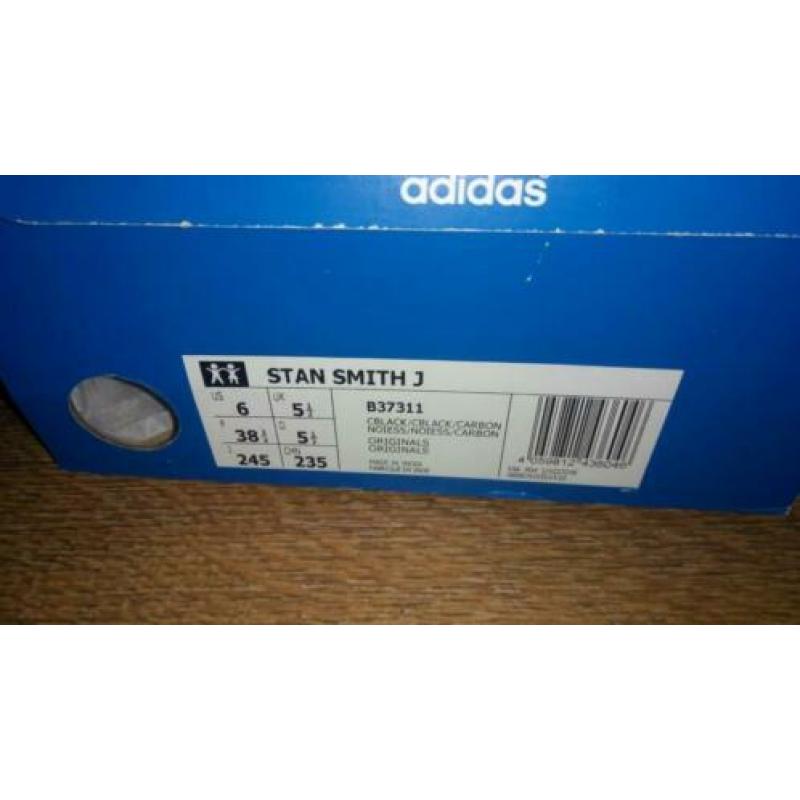 Adidas Stan Smith maat 38 2/3 nieuw