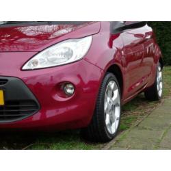 Ford Ka 1.2 Titanium X met Panoramadak en Spoiler