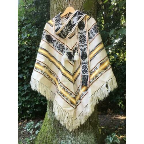 Prachtig vintage: mooie poncho in goede staat