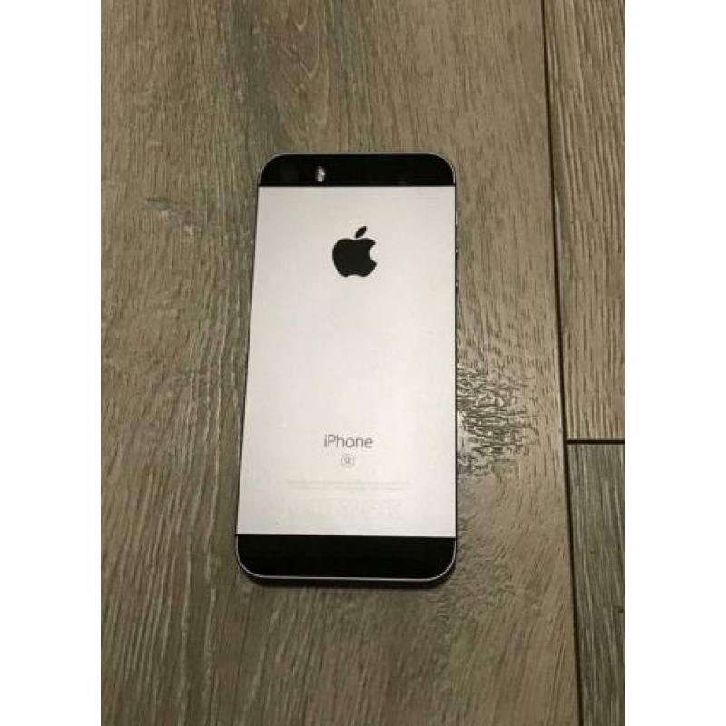 Apple iPhone SE 128 GB