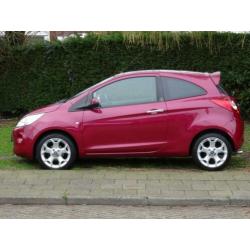 Ford Ka 1.2 Titanium X met Panoramadak en Spoiler