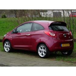 Ford Ka 1.2 Titanium X met Panoramadak en Spoiler