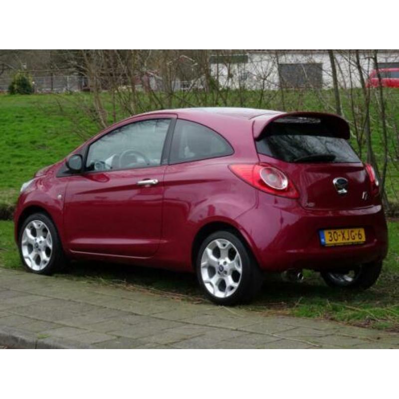 Ford Ka 1.2 Titanium X met Panoramadak en Spoiler