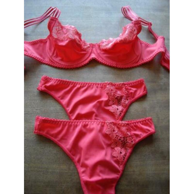 NIEUW Setje After Eden Beugel BH B75 ROZE & 2x String Kant