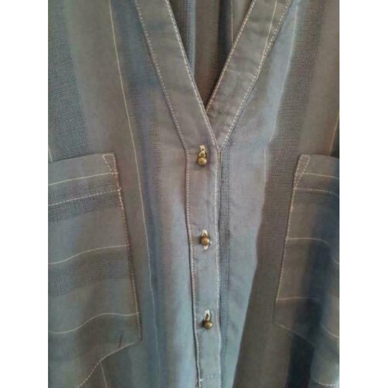 Mooie blouse van EDC, donkerblauw maat XL.