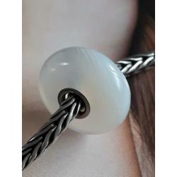Witte Agaat van Trollbeads. (retired)