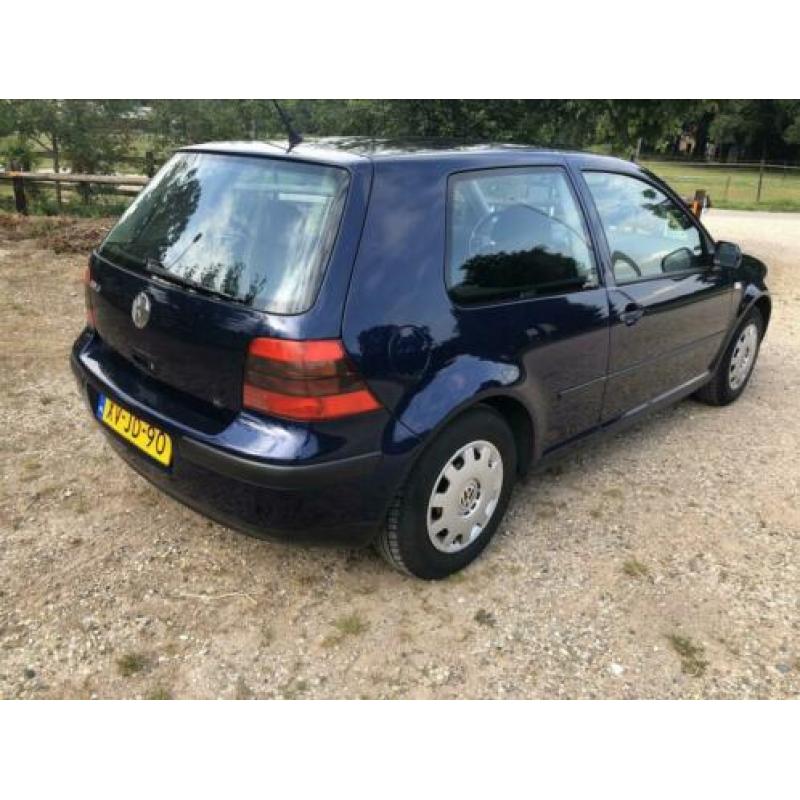 Volkswagen Golf 4 nette auto met nieuwe APK tm 02-2021