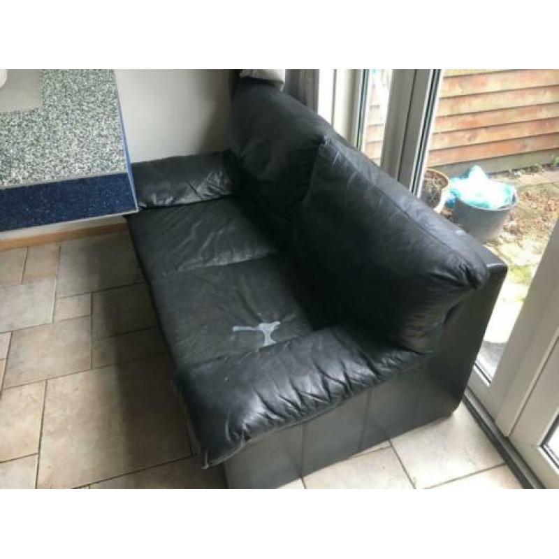 GRATIS: Diverse banken (leer) + stoelen