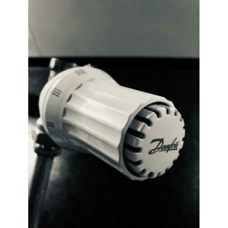 Dubbel plaat radiator 3 x ral 9010
