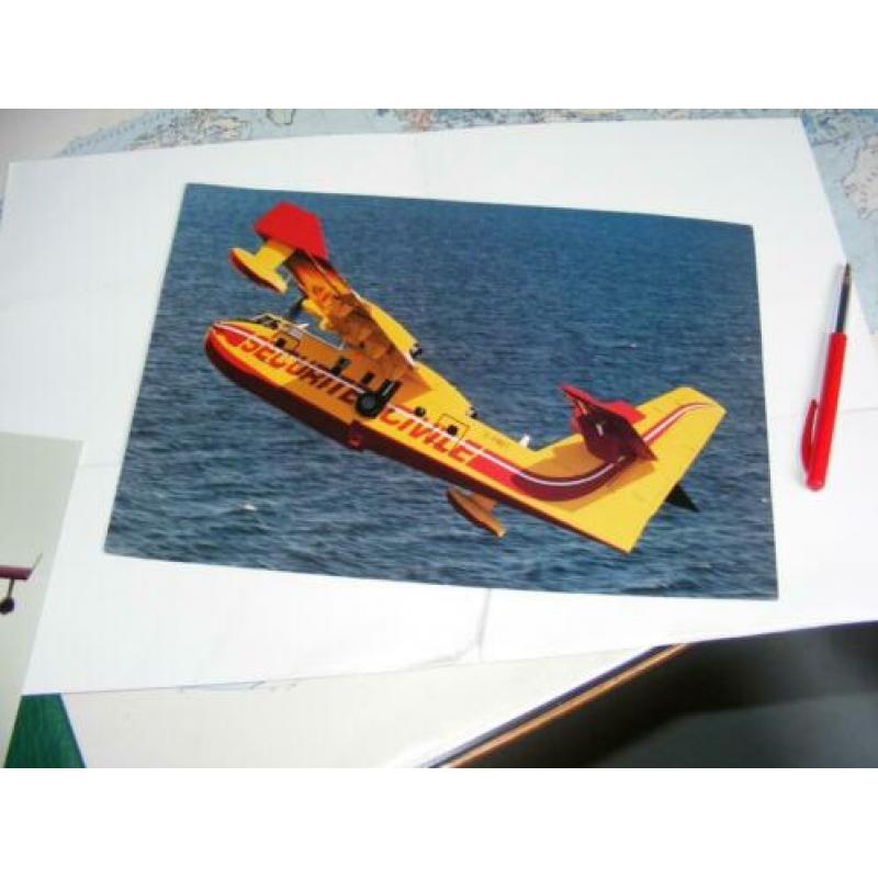 Canadair 415 Magazine + 2 foto's 28 x 22 cm