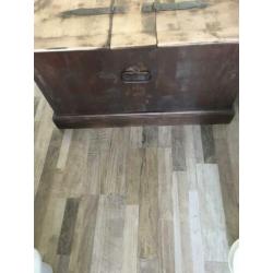 Koloniaal houten tafel/kist