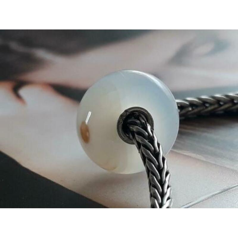Witte Agaat van Trollbeads. (retired)