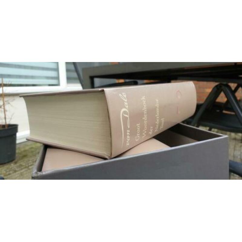 Van Dale Nederlands woordenboek