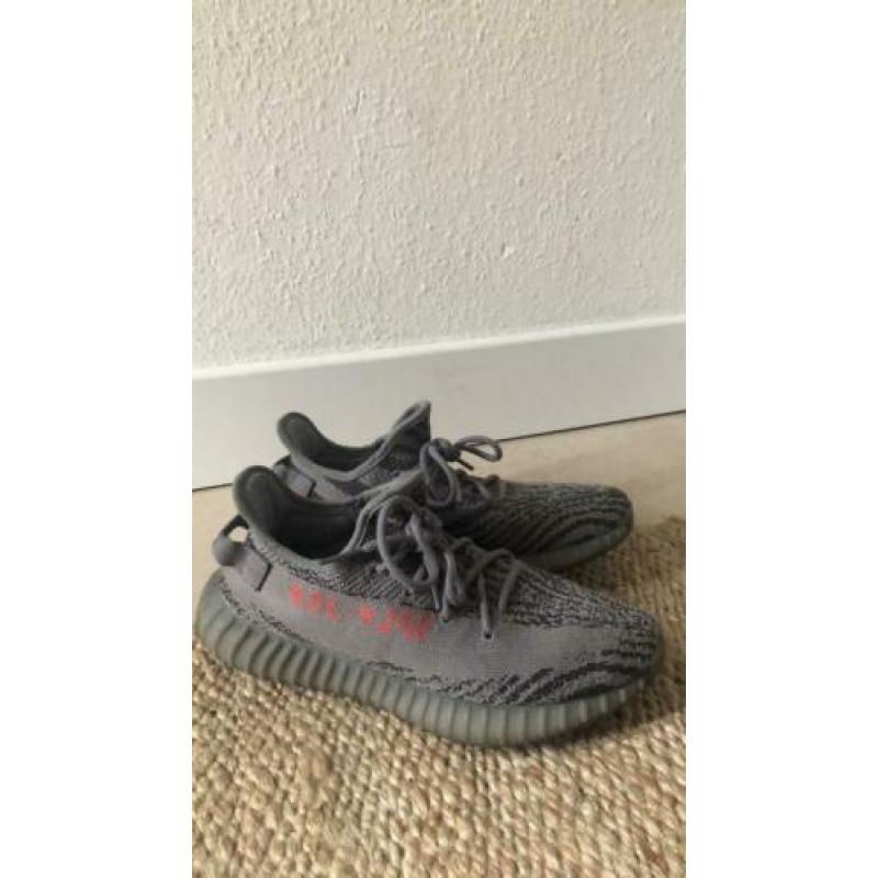 Yeezy boost 350 V2 43 1/3