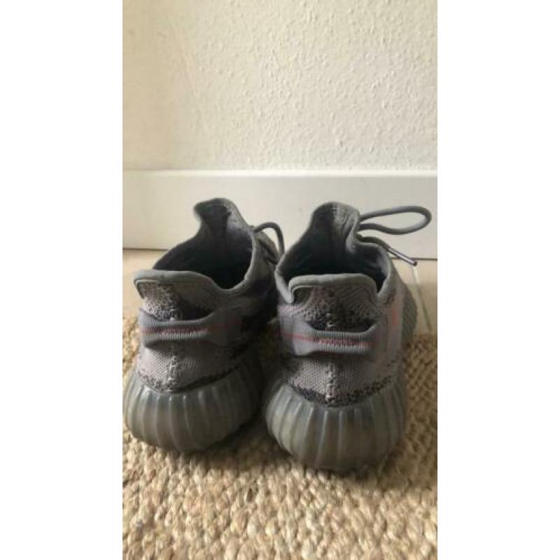 Yeezy boost 350 V2 43 1/3