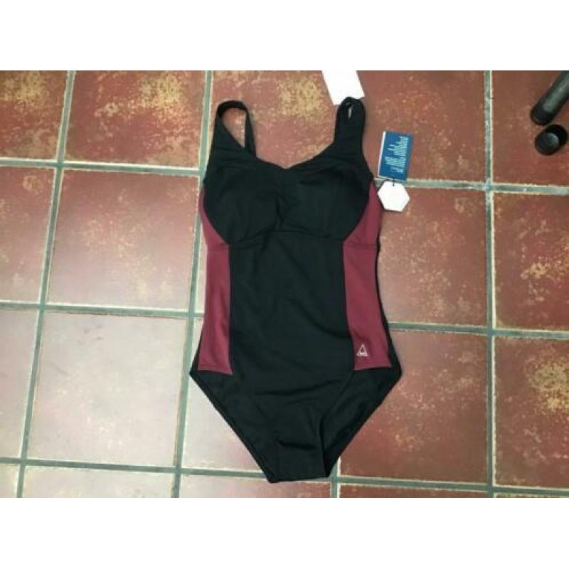 Tweka prothesebadpak Pool Black maat 38 en 44
