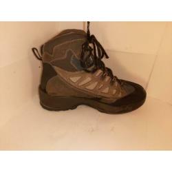 Berg/wandelschoenen Maat 36 unisex zeer netjes