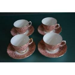 4 roze kop en schotel coclough