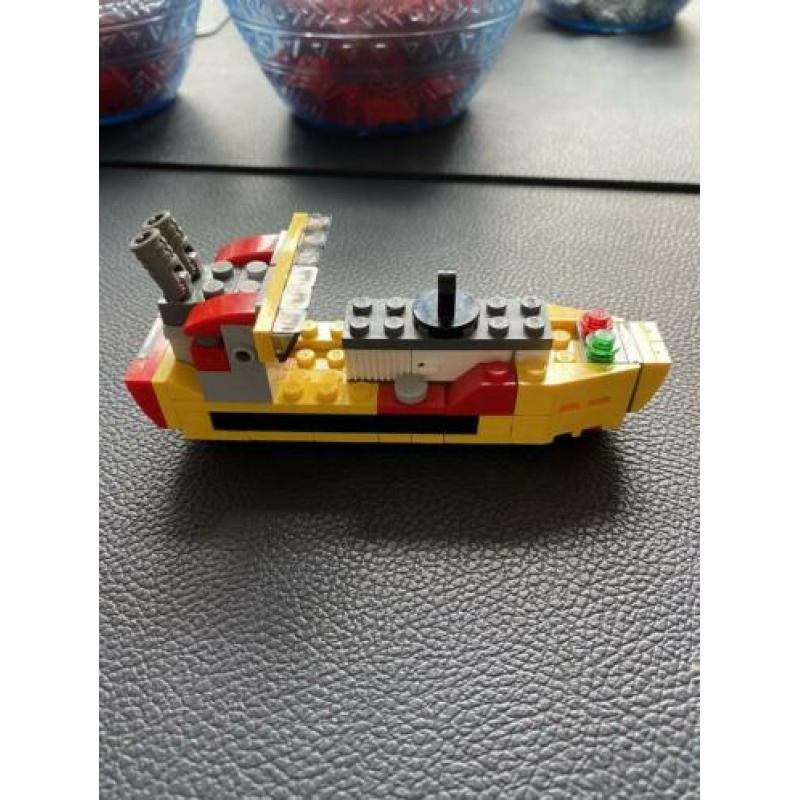 Complete set Lego creator 31029